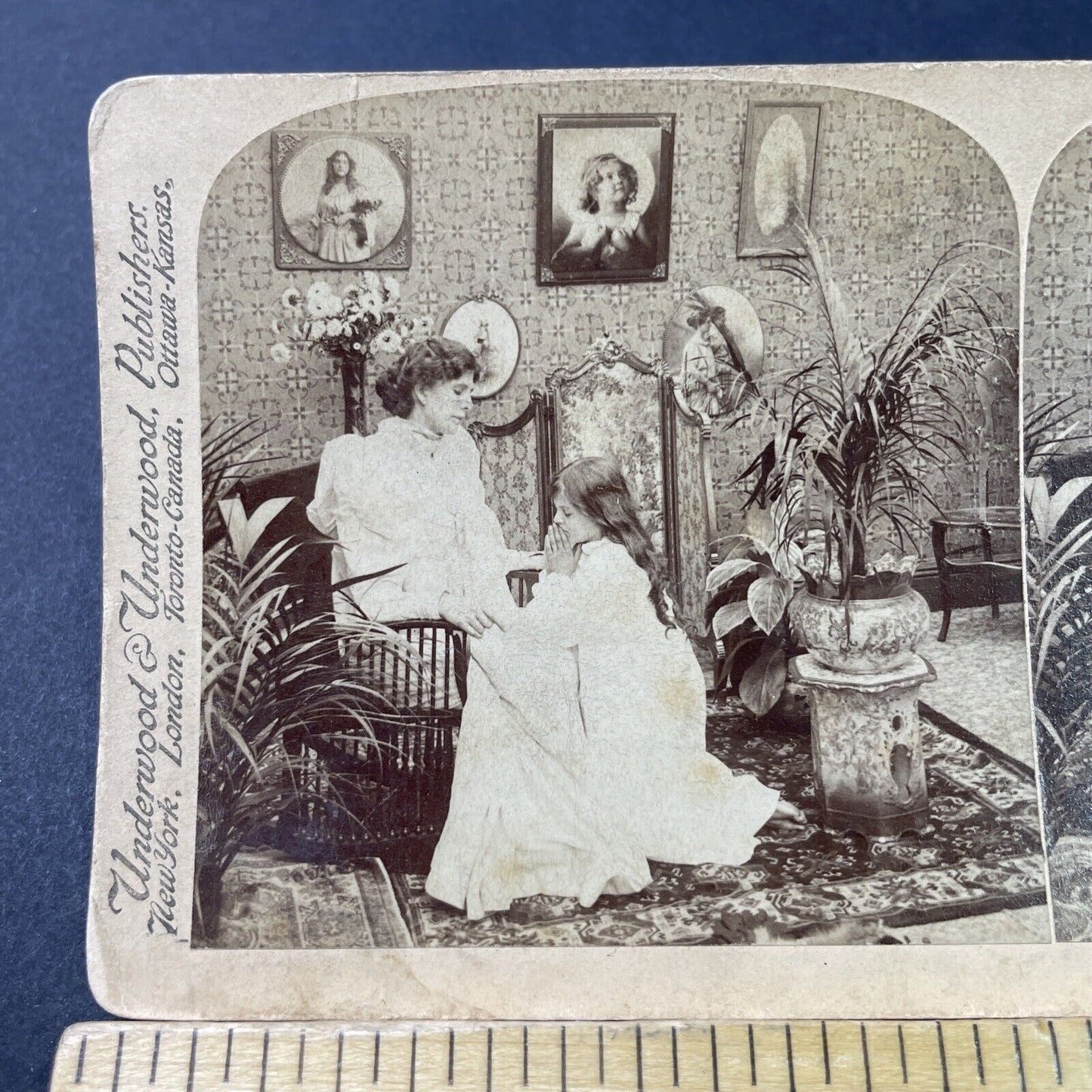 Antique 1897 Child Prays In Front Of Mother Stereoview Photo Card P2999