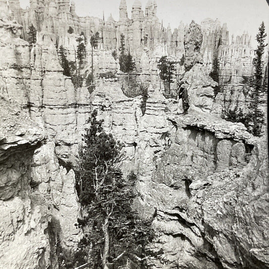 Antique 1910s Peekaboo Canyon Rock Spires Utah Stereoview Photo Card V2807