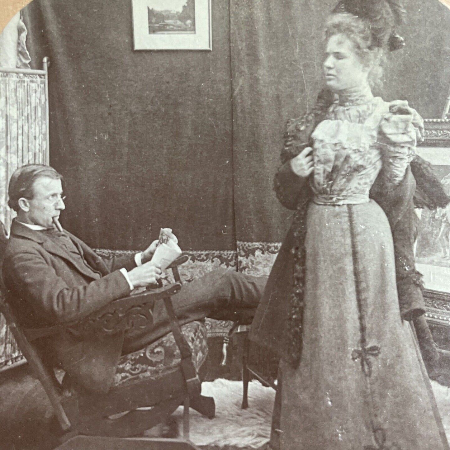 Antique 1899 Husband Too Lazy To Help Wife With Coat Stereoview Photo Card P4653