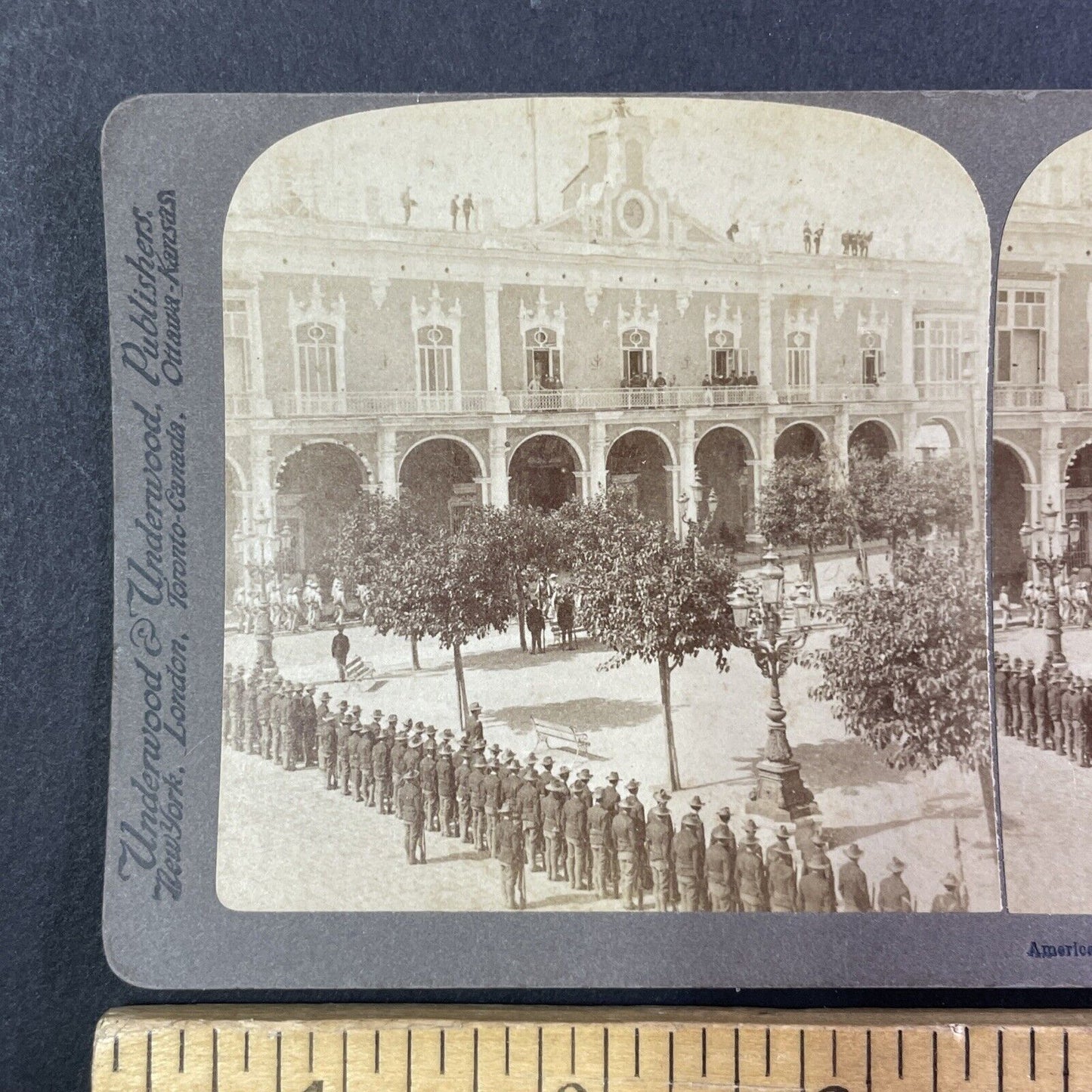 US and Spanish Soldiers Face-Off Stereoview Havana Cuba Antique c1899 Y410