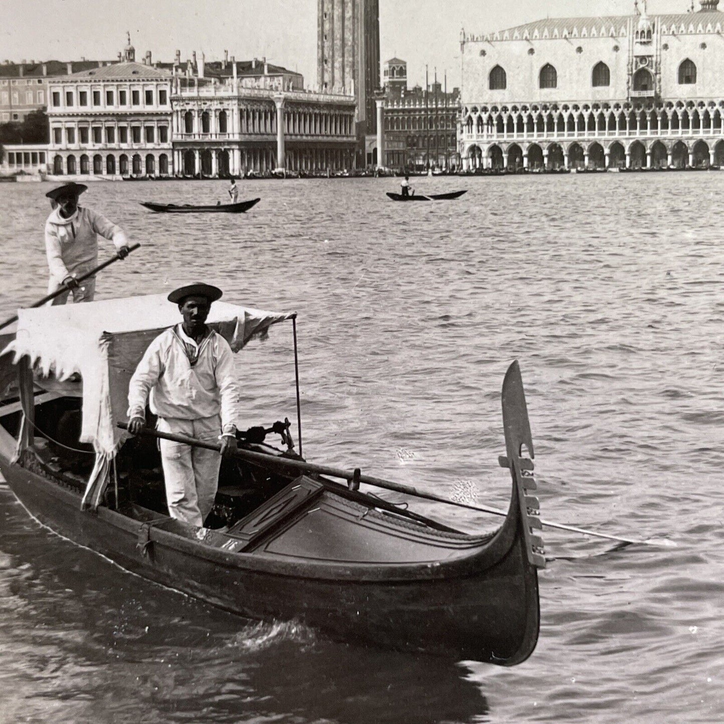 Antique 1909 Gondola In Venice Near Prison Italy Stereoview Photo Card P1417