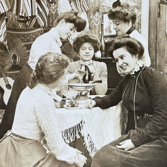 Antique 1902 College Girls Make Candy In Dorm Stereoview Photo Card P2913