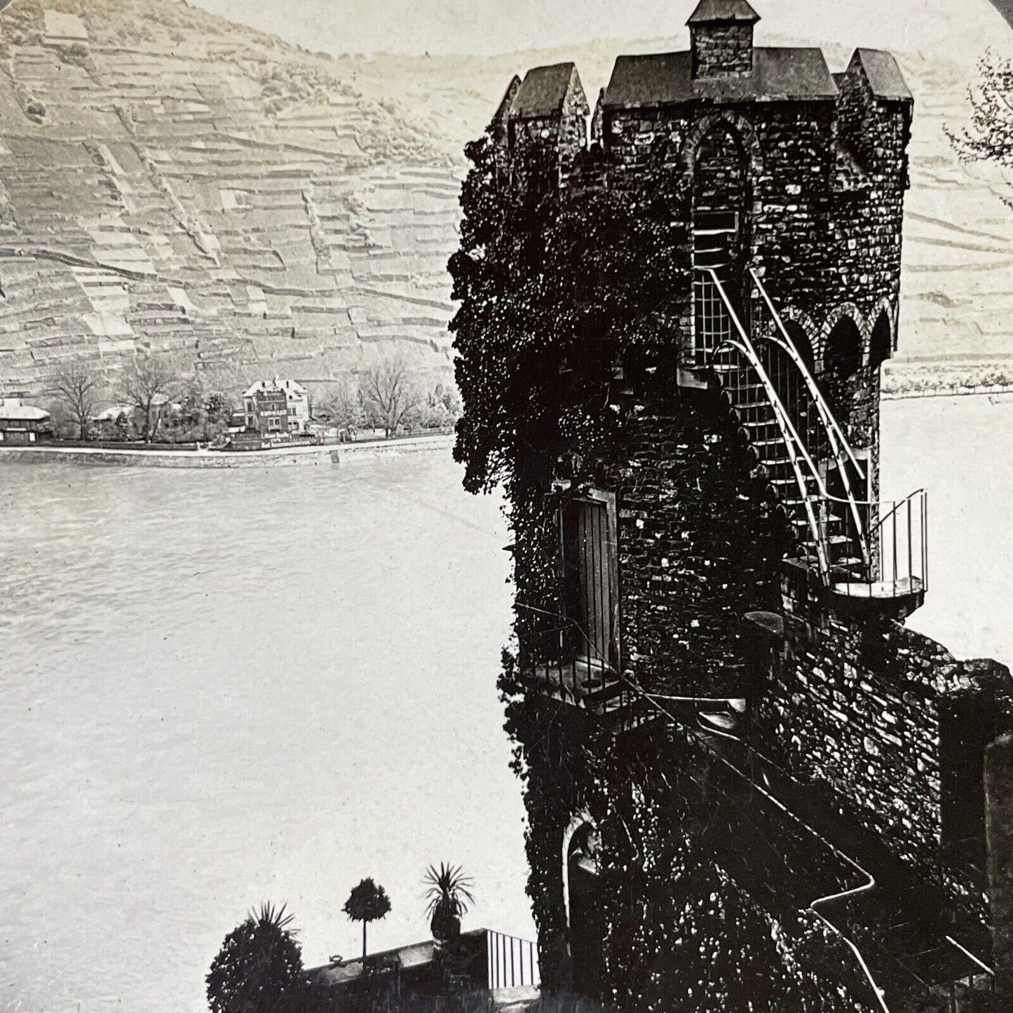 Antique 1902 Tall Skinny Castle On The Rhine River Stereoview Photo Card V2843