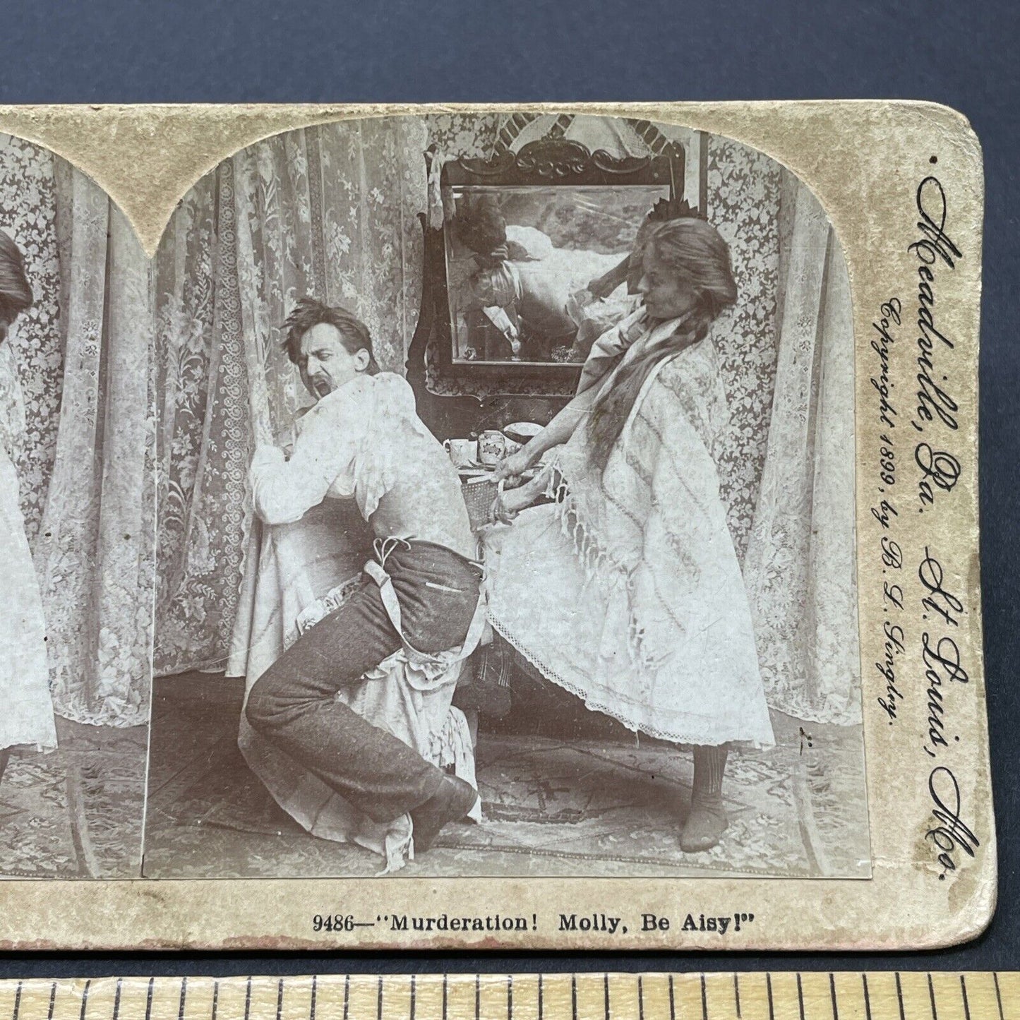 Antique 1899 Woman Waxes A Man's Back Stereoview Photo Card P2554