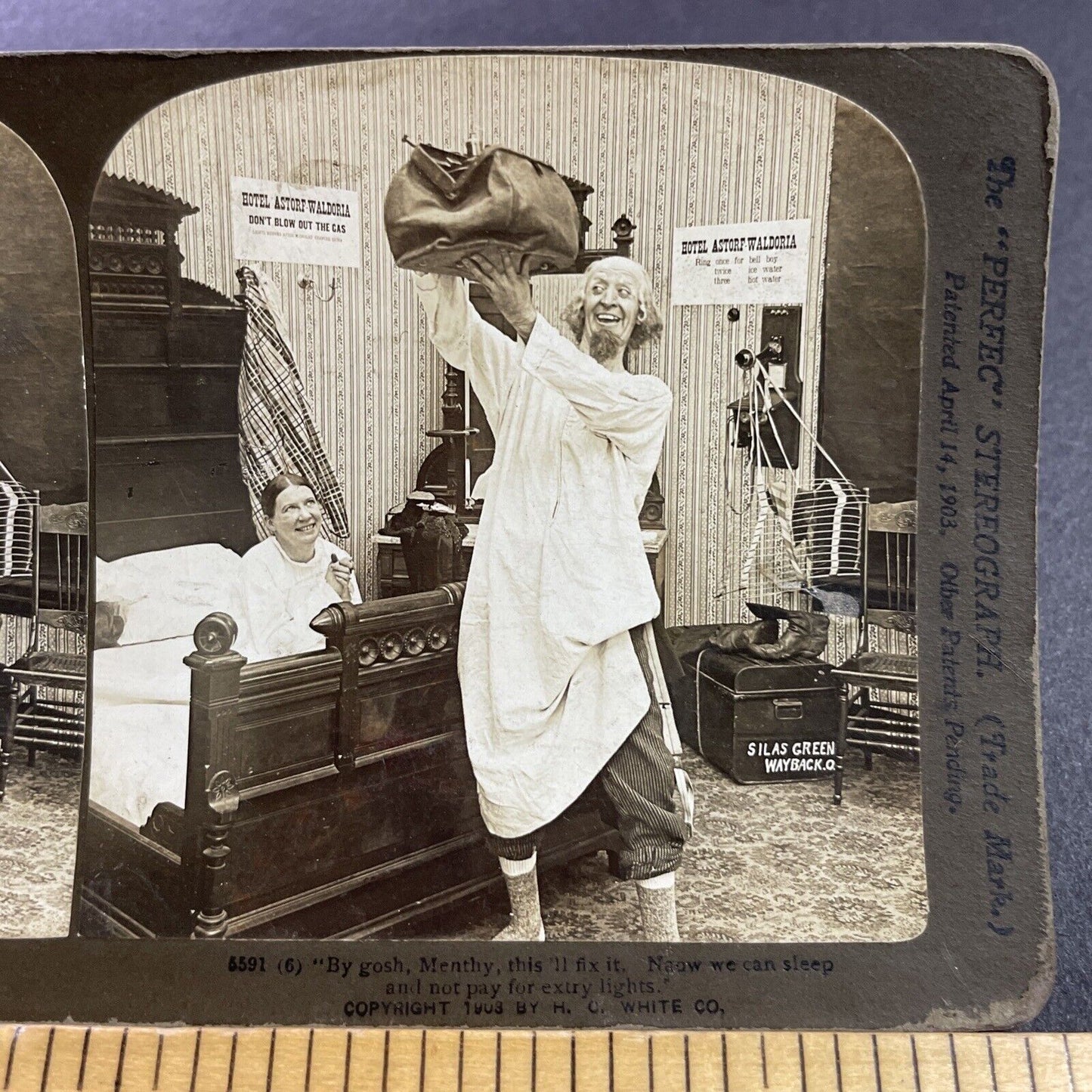 Antique 1903 Crazy Man Holding A Doctors Bag Stereoview Photo Card P4039