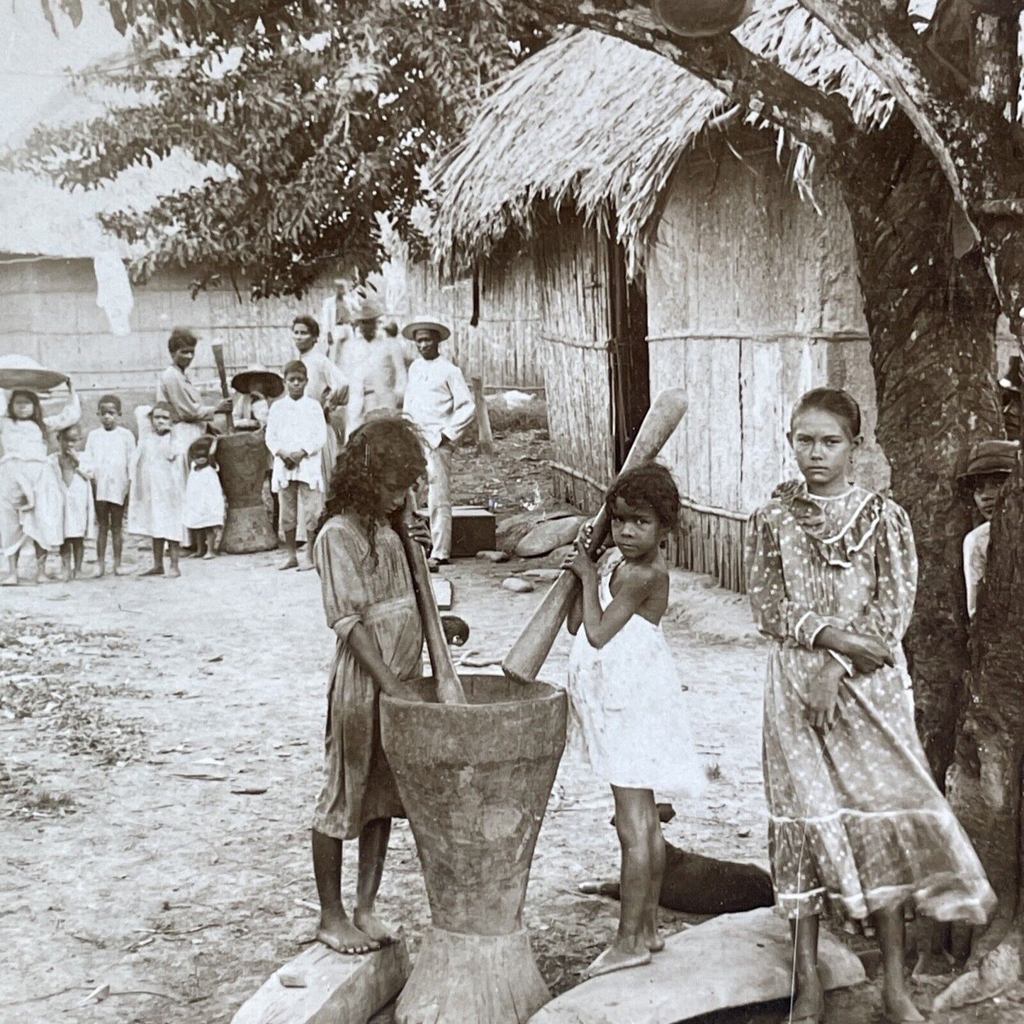 Native Women Grinding Rice in Panama Stereoview Antique c1901 Y2801