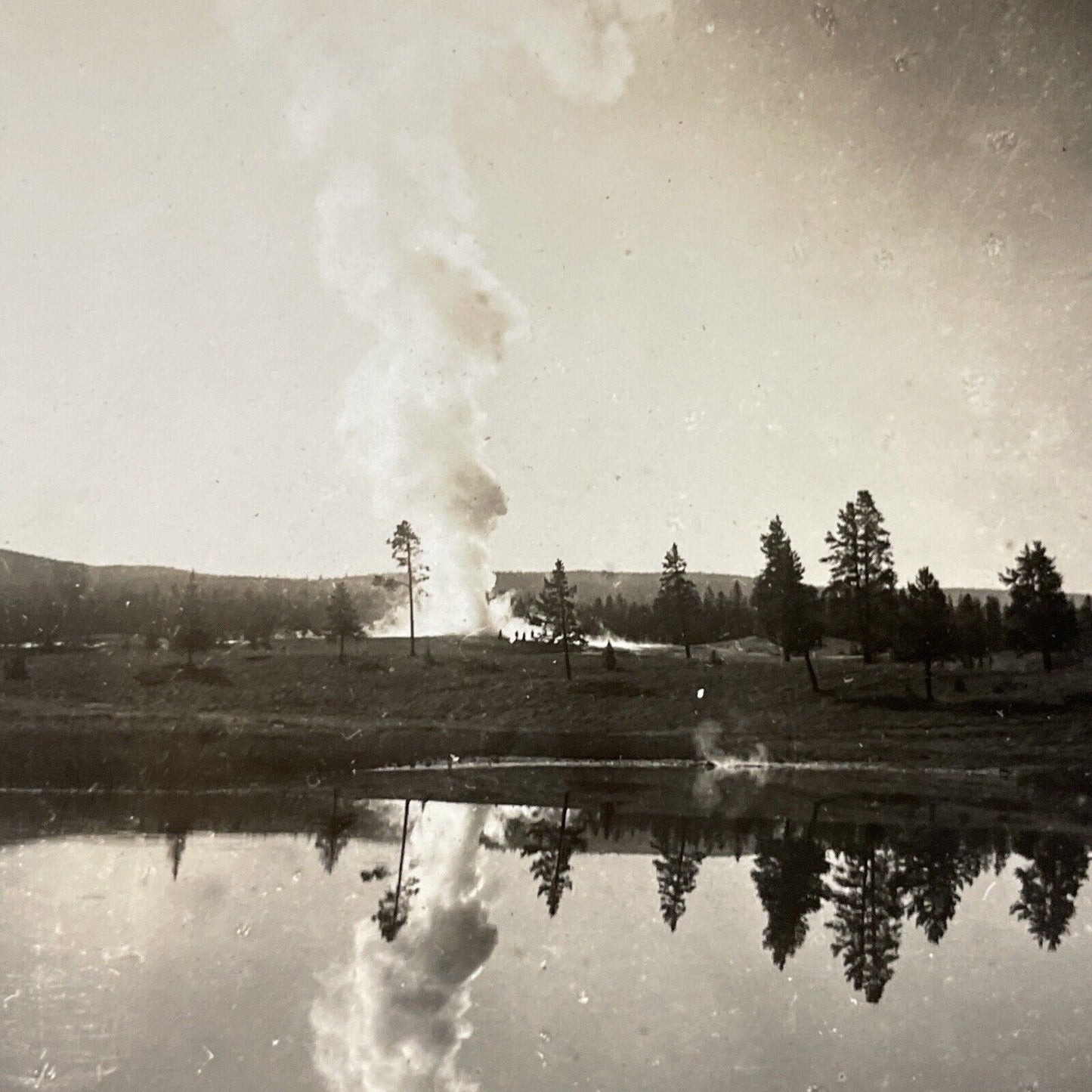 Antique 1920s Old Faithful geyser Yellowstone Park Stereoview Photo Card P5505