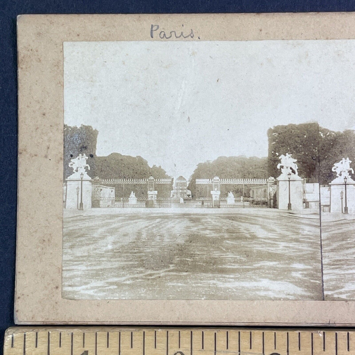 Tuileries Garden Paris France Stereoview Antique c1855 Y1011