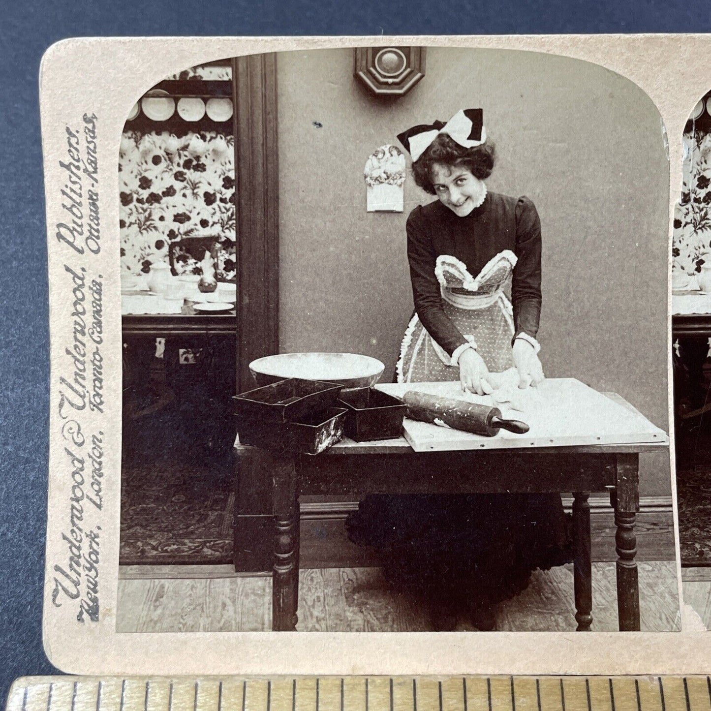 Antique 1900 Cute Flirting French Maid Stereoview Photo Card V3203