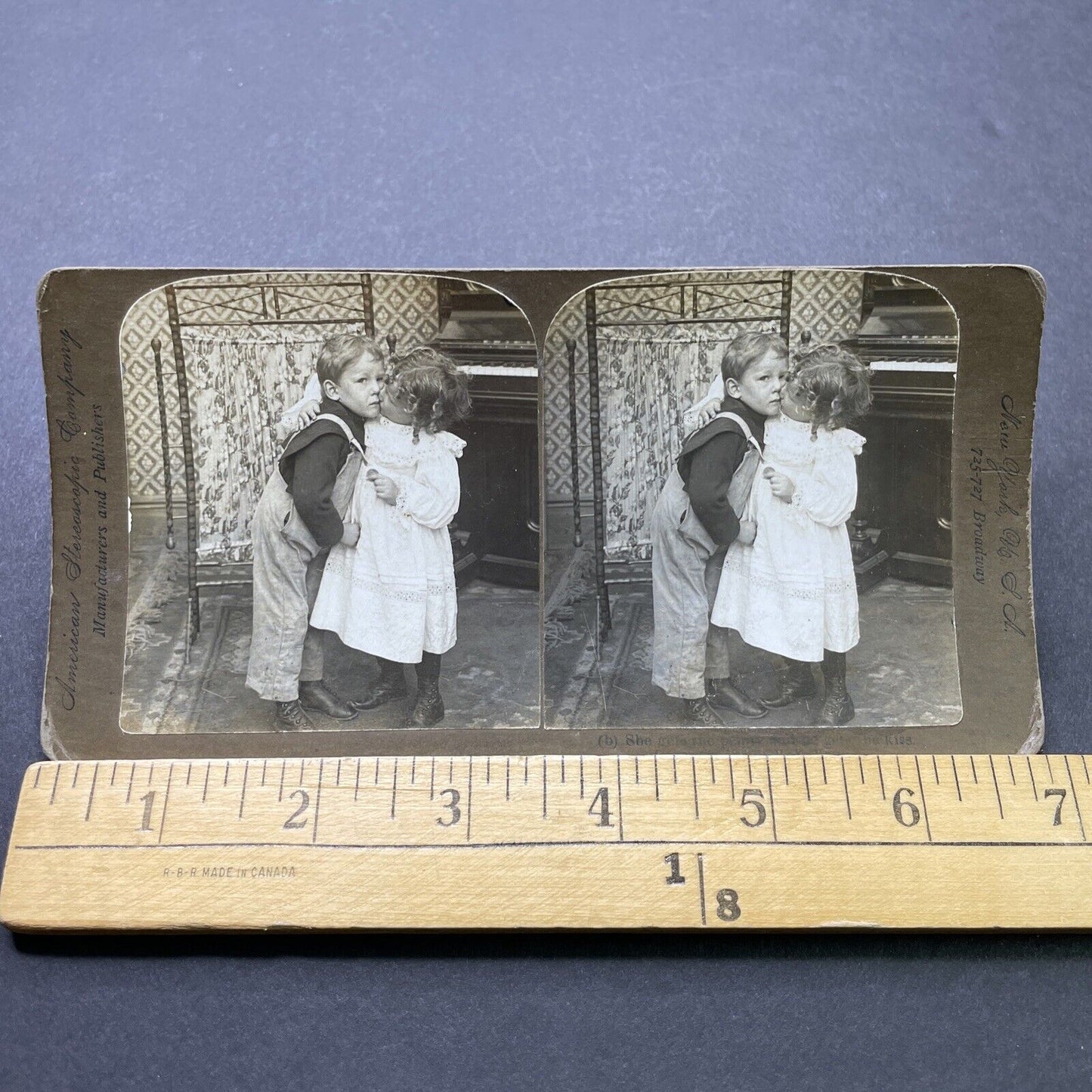 Antique 1901 Children Getting Along In Parlor Stereoview Photo Card P2486