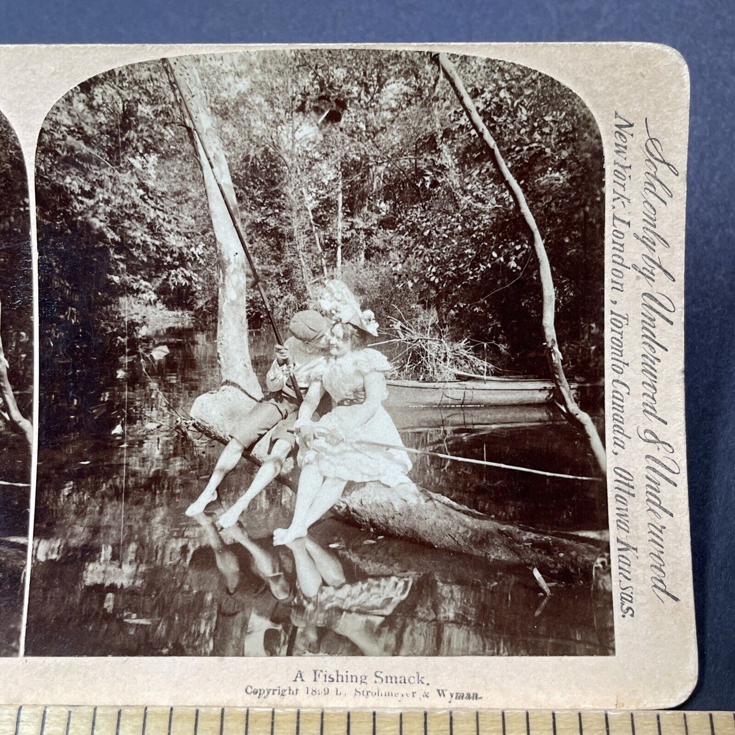 Antique 1899 Man And Woman Kissing & Fishing Stereoview Photo Card V3290