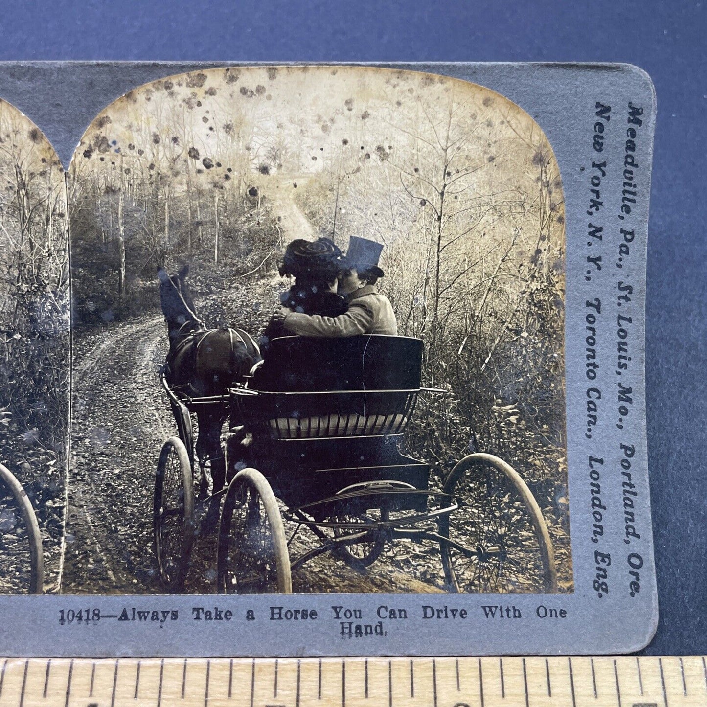 Antique 1901 Man And Woman Cuddle In Buggy Stereoview Photo Card P2657