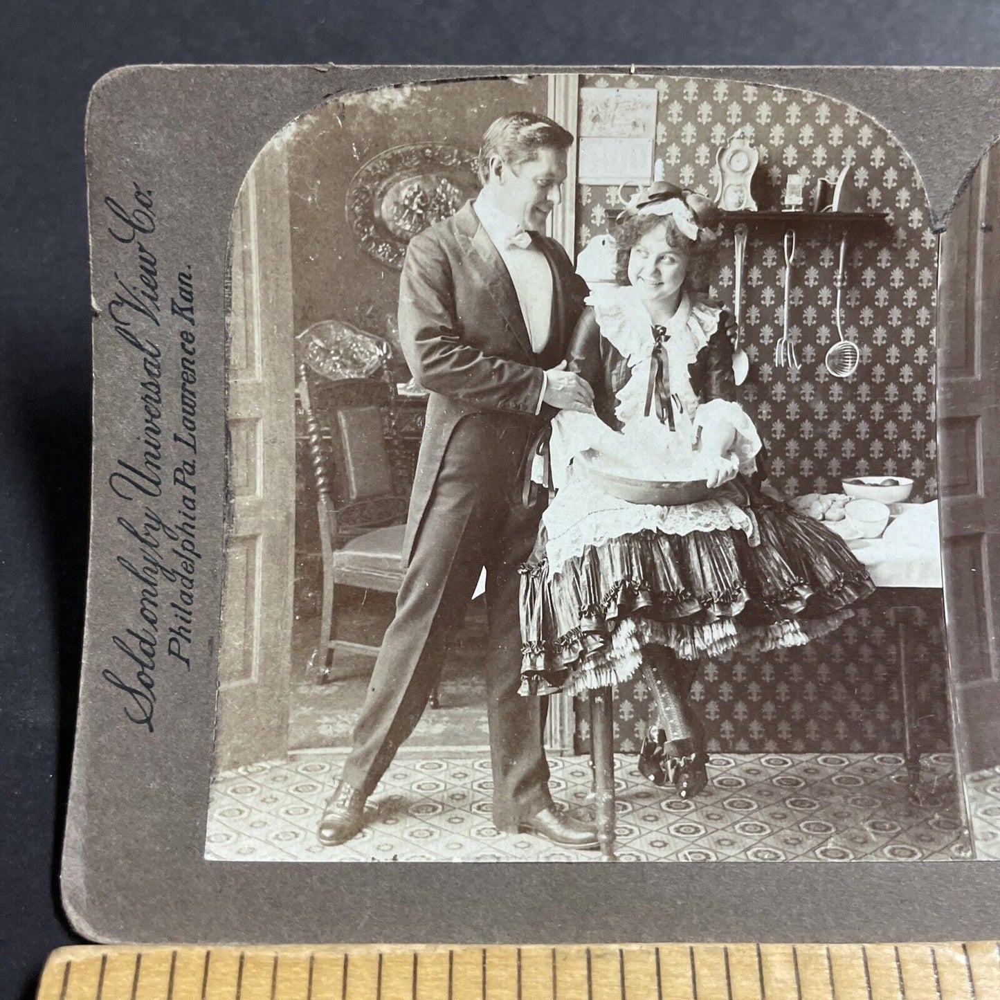 Antique 1902 A Man And His Attractive Maid Cook Stereoview Photo Card P5546