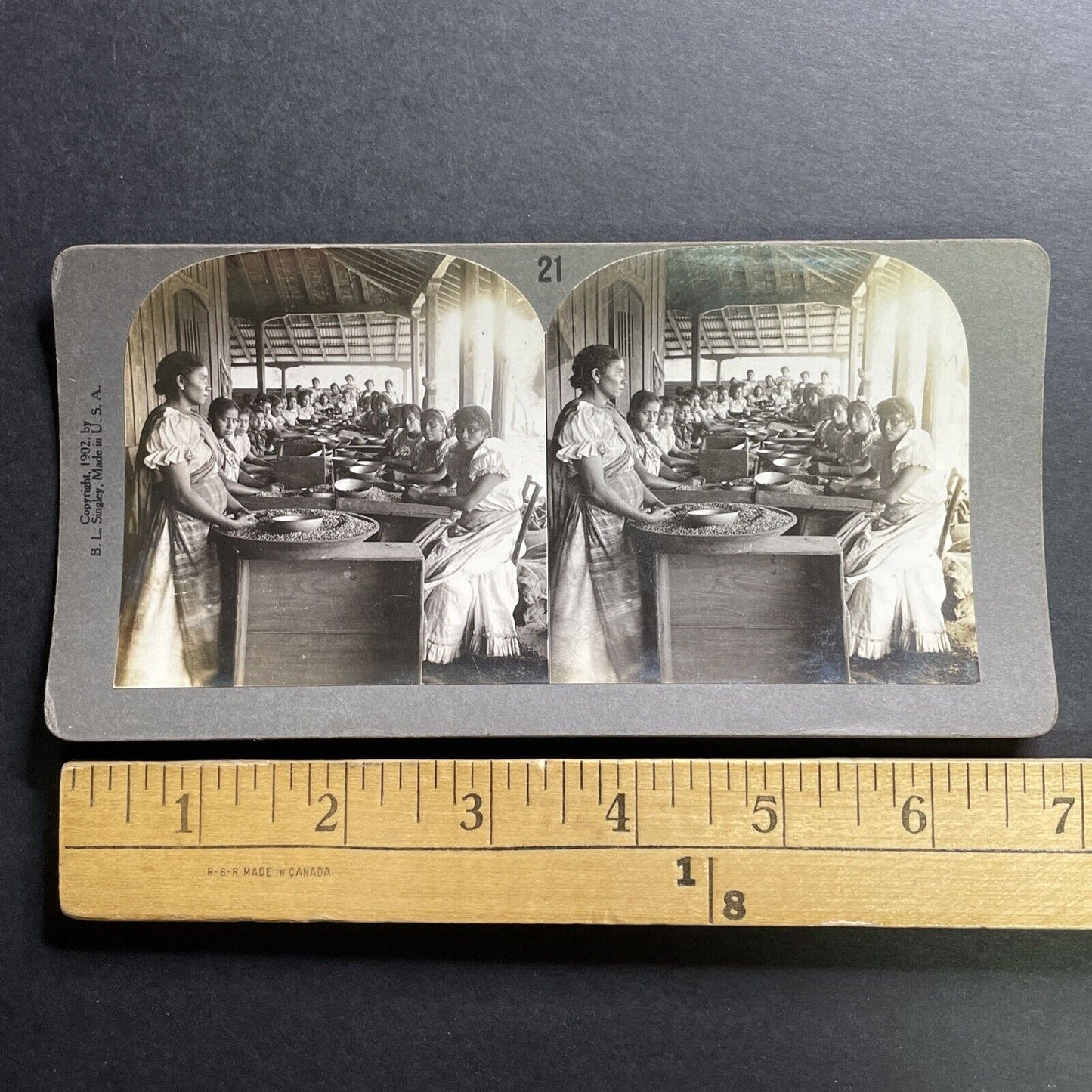 Antique 1918 Women Sorting Coffee Beans Peru Stereoview Photo Card P1469