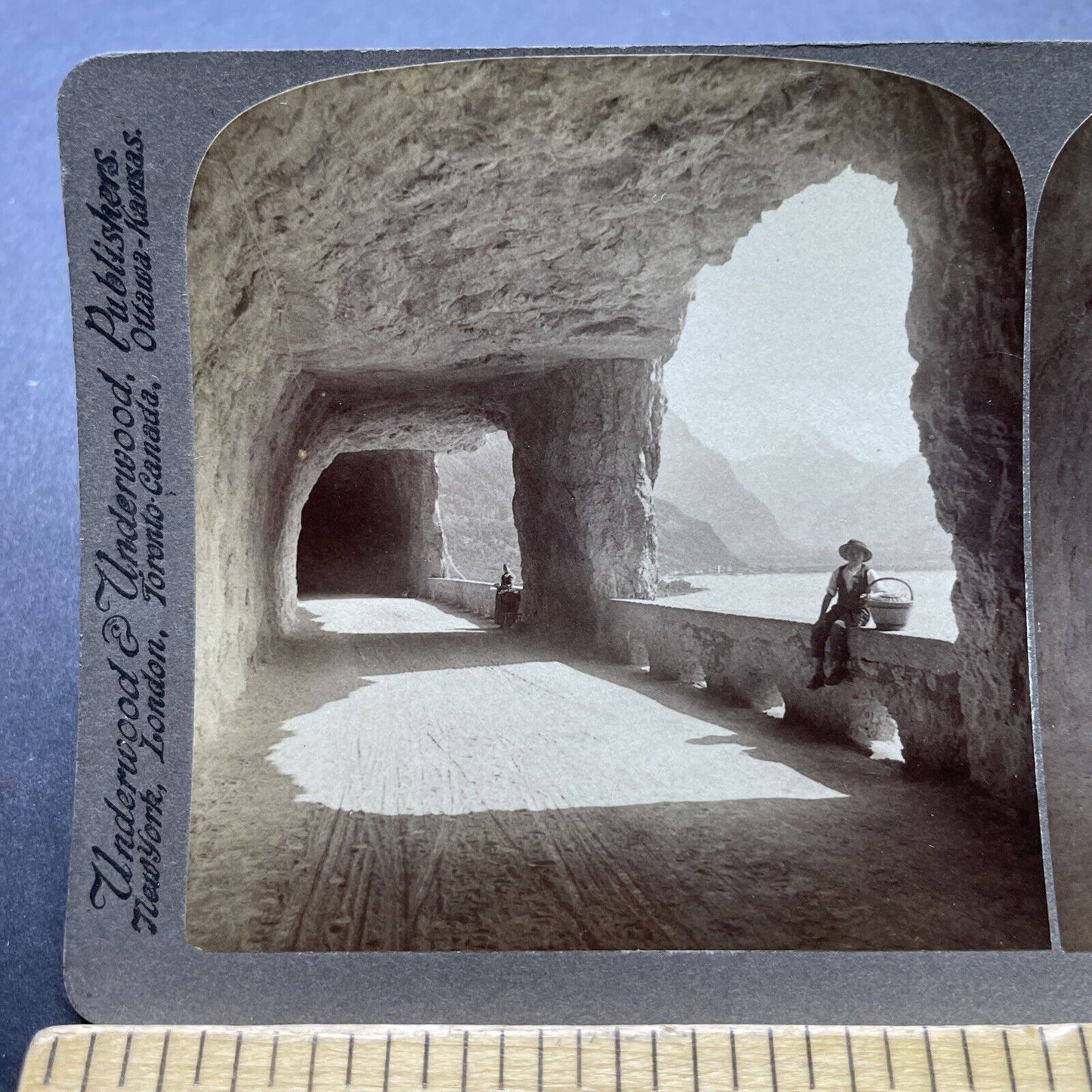 Antique 1900 Axenstrasse Tunnel Brunnen Switzerland Stereoview Photo Card P2375