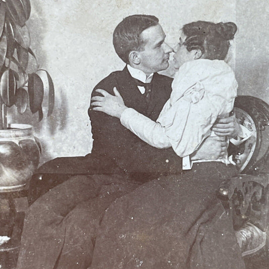 Antique 1896 Man & Woman Kiss On Corner Chair Stereoview Photo Card P2977