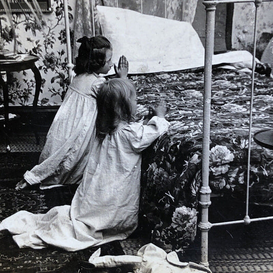 Antique 1900 Girls Say Their Prayers Before Bedtime Stereoview Photo Card P1992