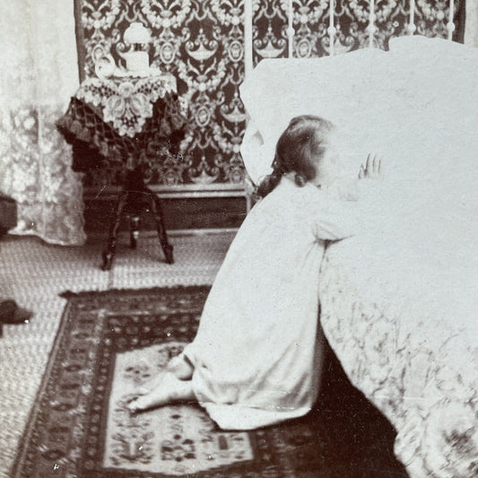 Antique 1899 Girl Says Lord's Prayer At Bedtime Stereoview Photo Card P2861