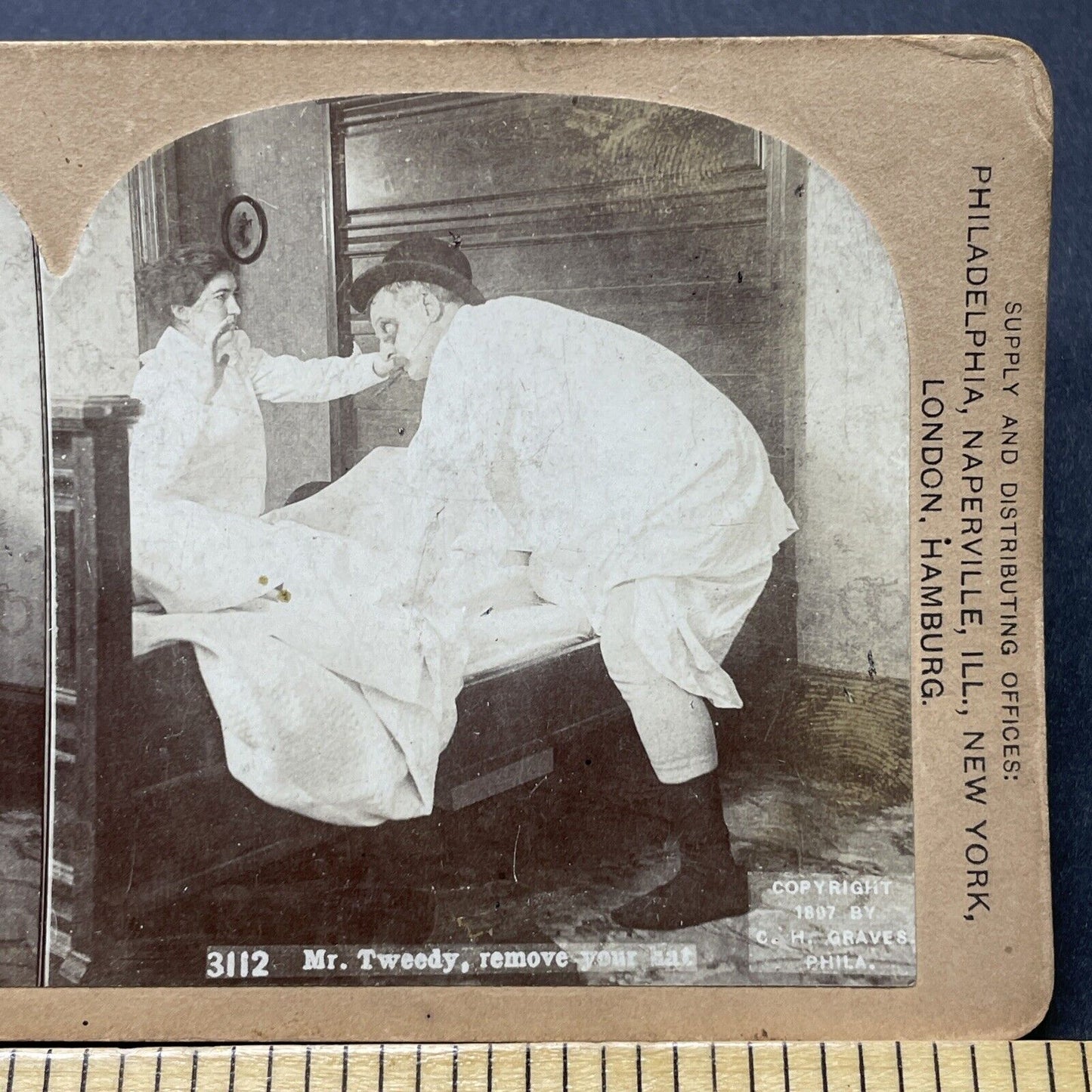 Antique 1897 Woman Kicks Man Out Of Bed Stereoview Photo Card P2567