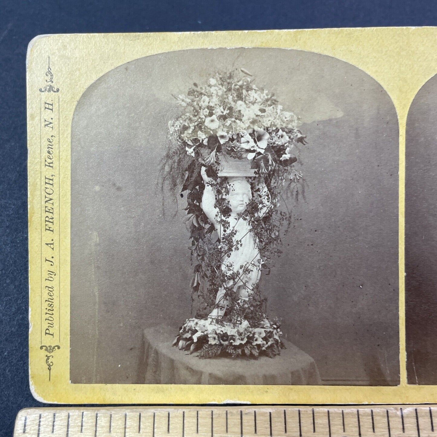 Antique 1870s Cherub Vase Holding Funeral Flowers Stereoview Photo Card V1755