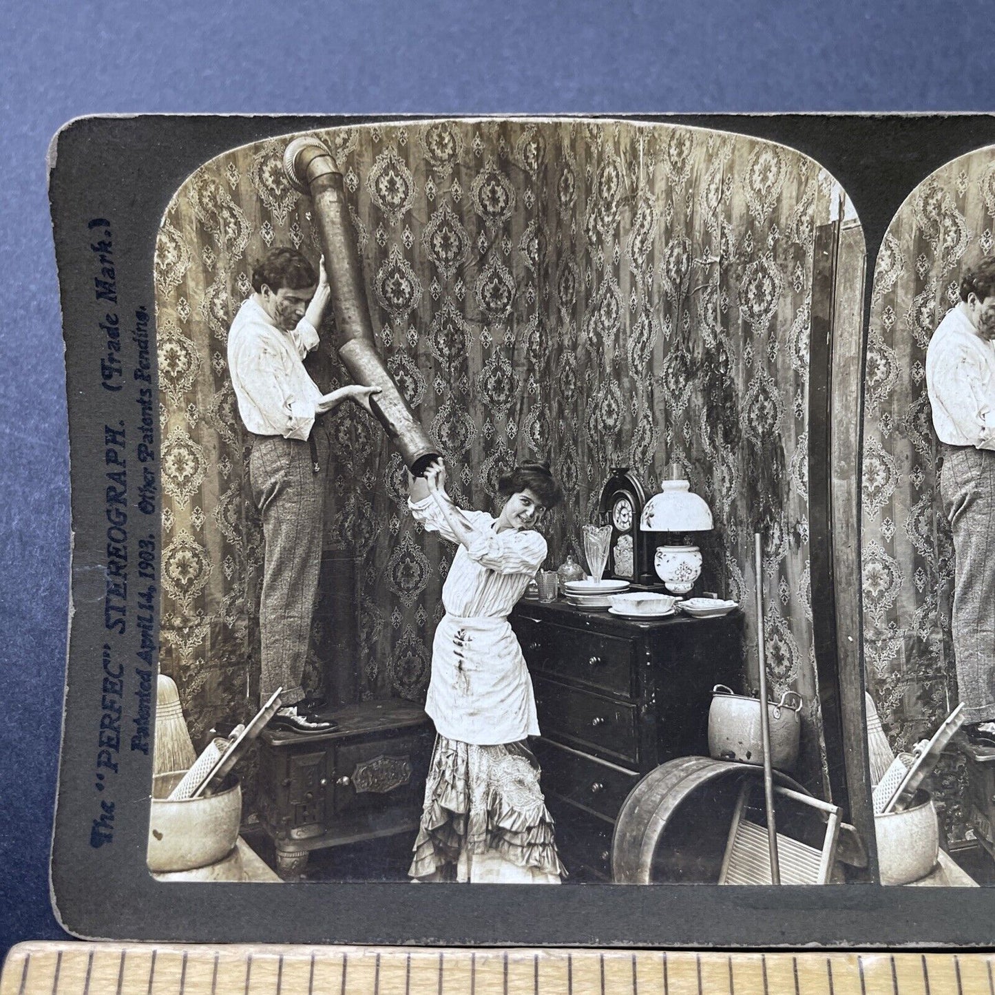 Antique 1902 Man Empties Stove Pipe On Wife Stereoview Photo Card P2704