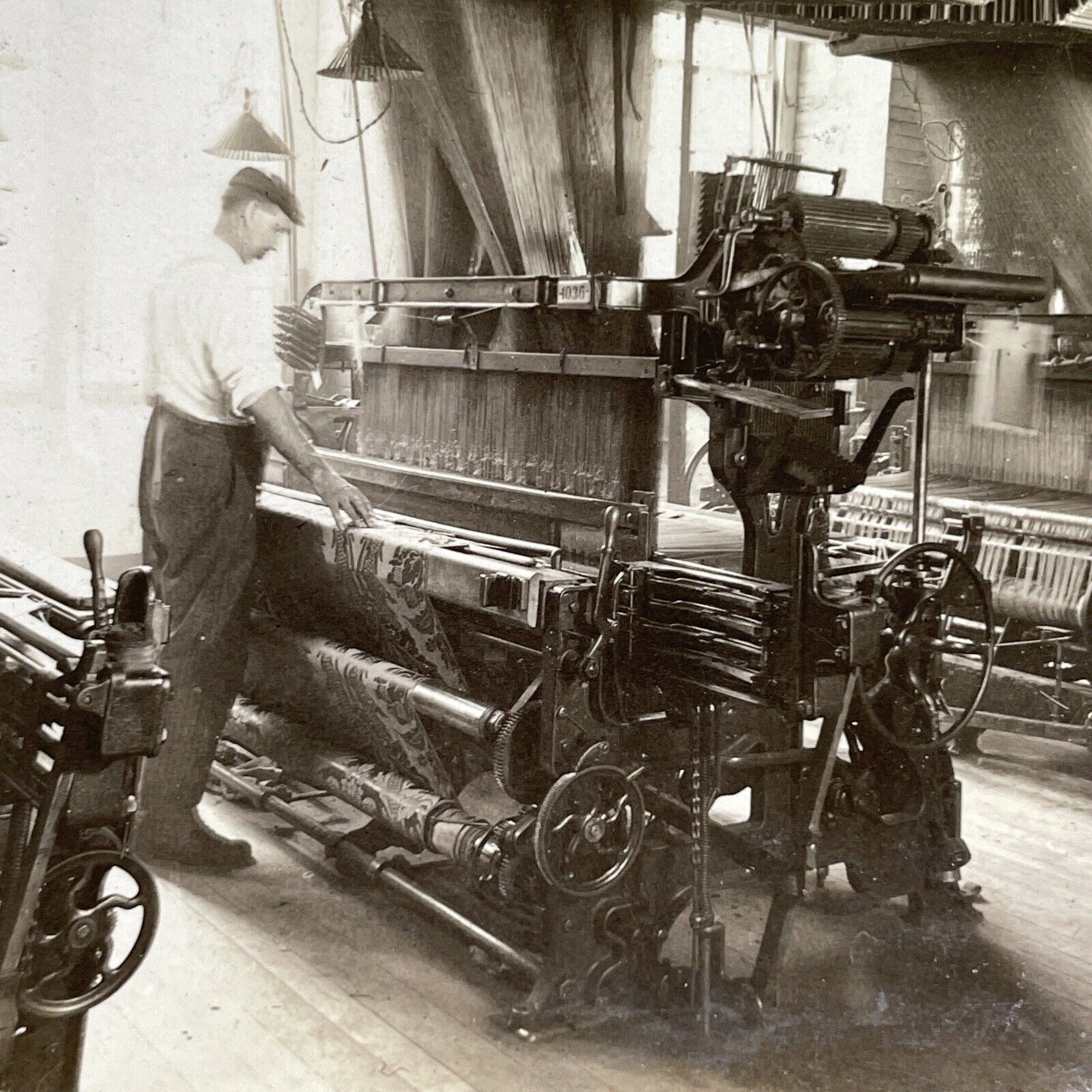 Antique 1914 Silk Weaving Machine Manchester CONN Stereoview Photo Card P1628