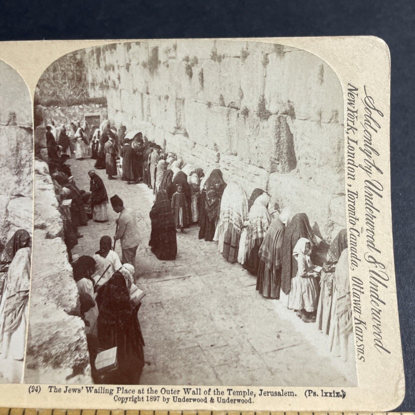 Antique 1897 Jewish Women Pray At Wailing Wall Israel Stereoview Photo Card 4609