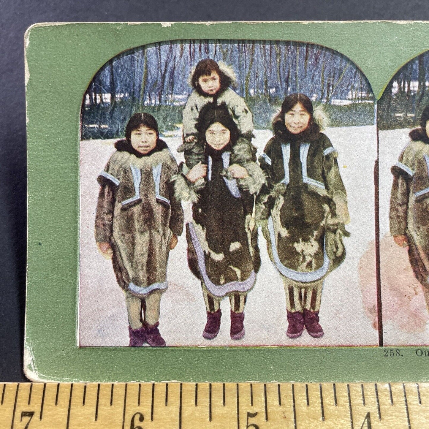 Antique 1898 Eskimo Inuit Women In Northern Alaska Stereoview Photo Card Q2236