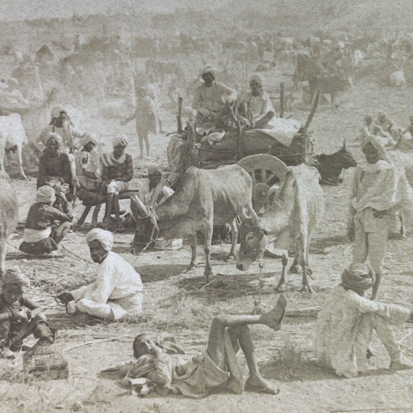 Antique 1901 Poor Peasants & Pilgrims In India Stereoview Photo Card P3943