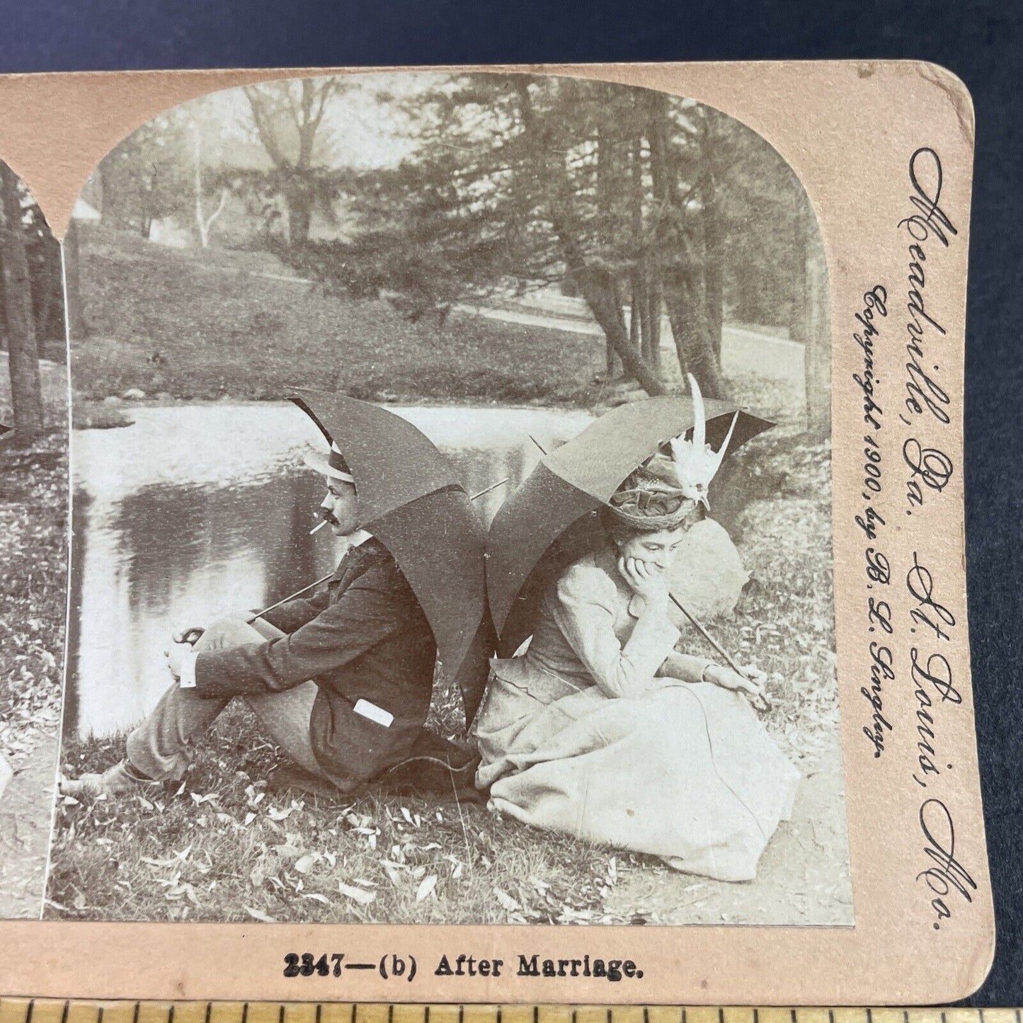 Antique 1900 Man And Woman Disagreement In Public Stereoview Photo Card P3464