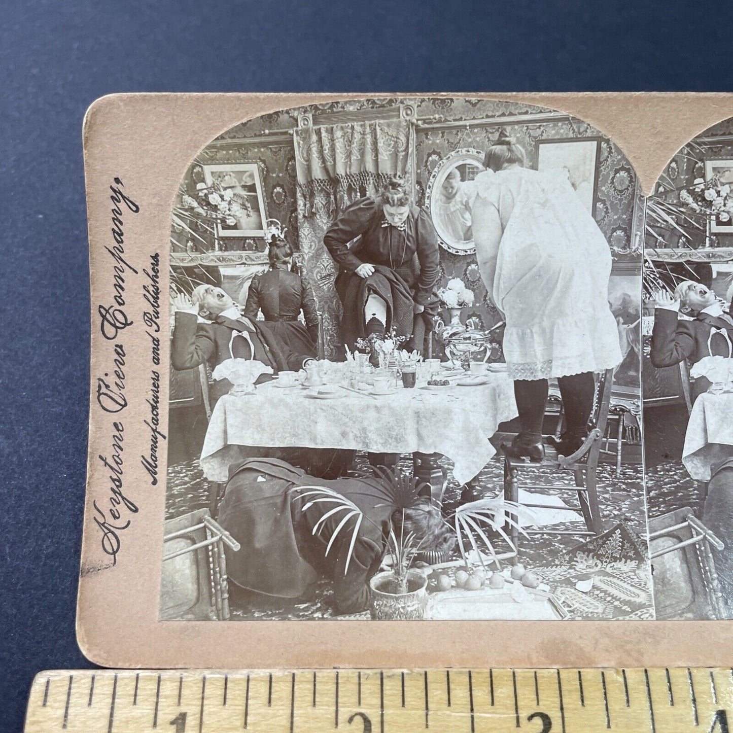 Antique 1900 Women In Terror Over Mouse Stereoview Photo Card P2857