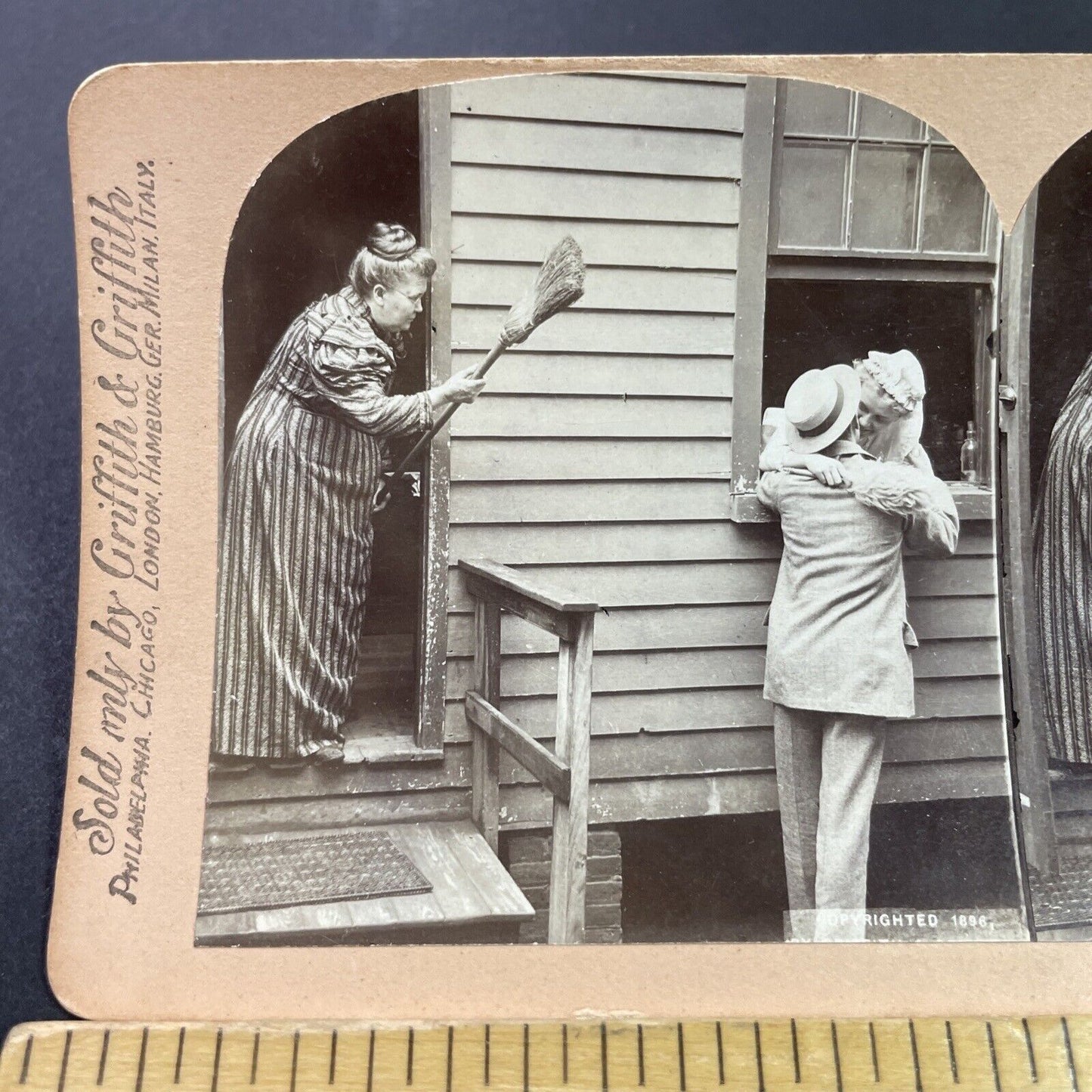 Antique 1896 Woman Beats Man For Kissing Daughter Stereoview Photo Card P3426