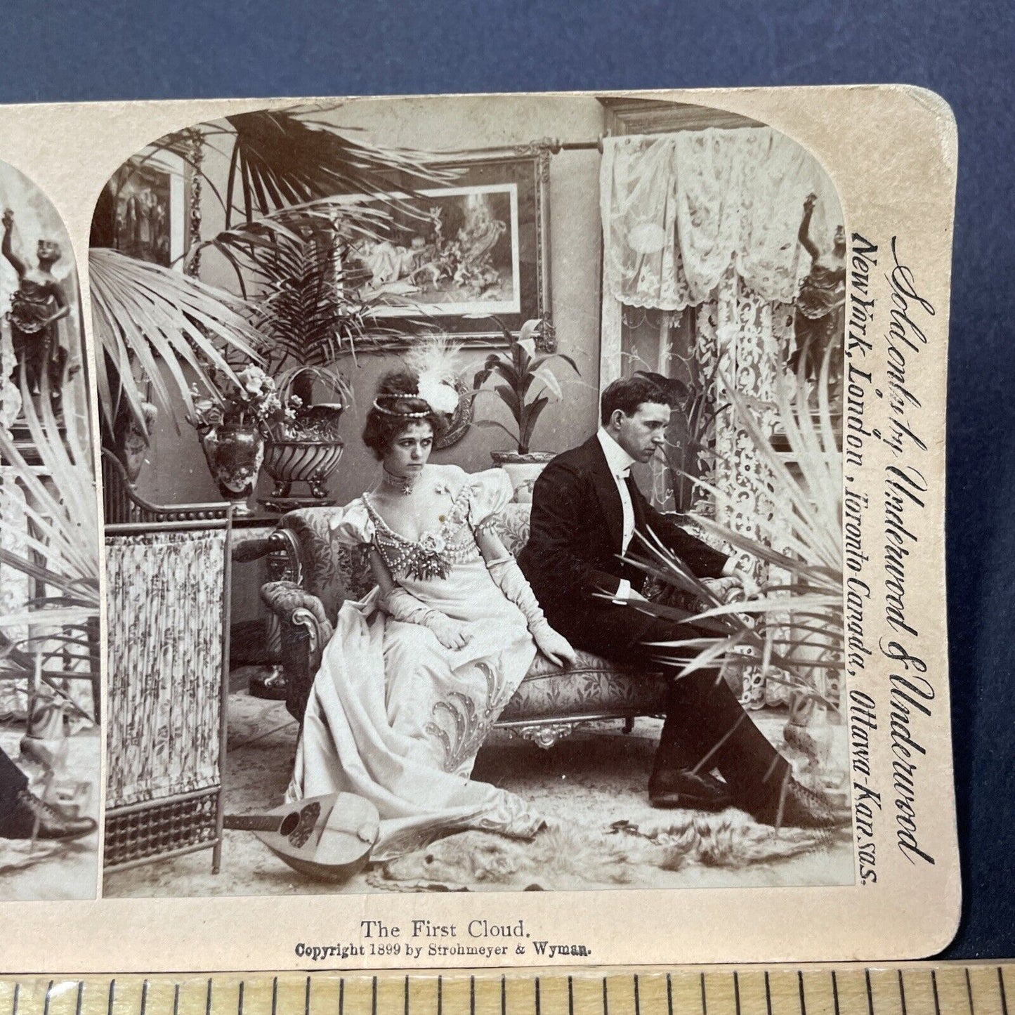 Antique 1899 Man Refuses To Cuddle With Woman Stereoview Photo Card V3282