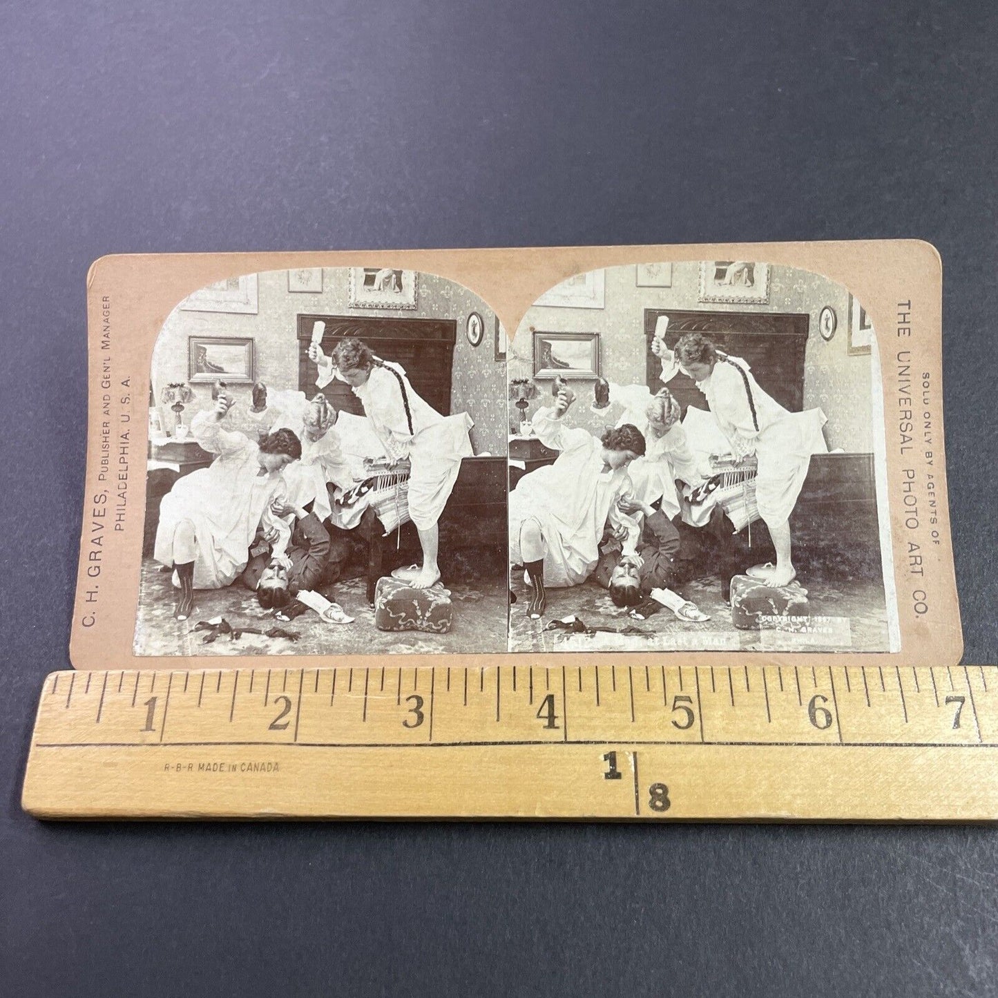 Antique 1897 Women Beat Man For Spying On Them Stereoview Photo Card P3467