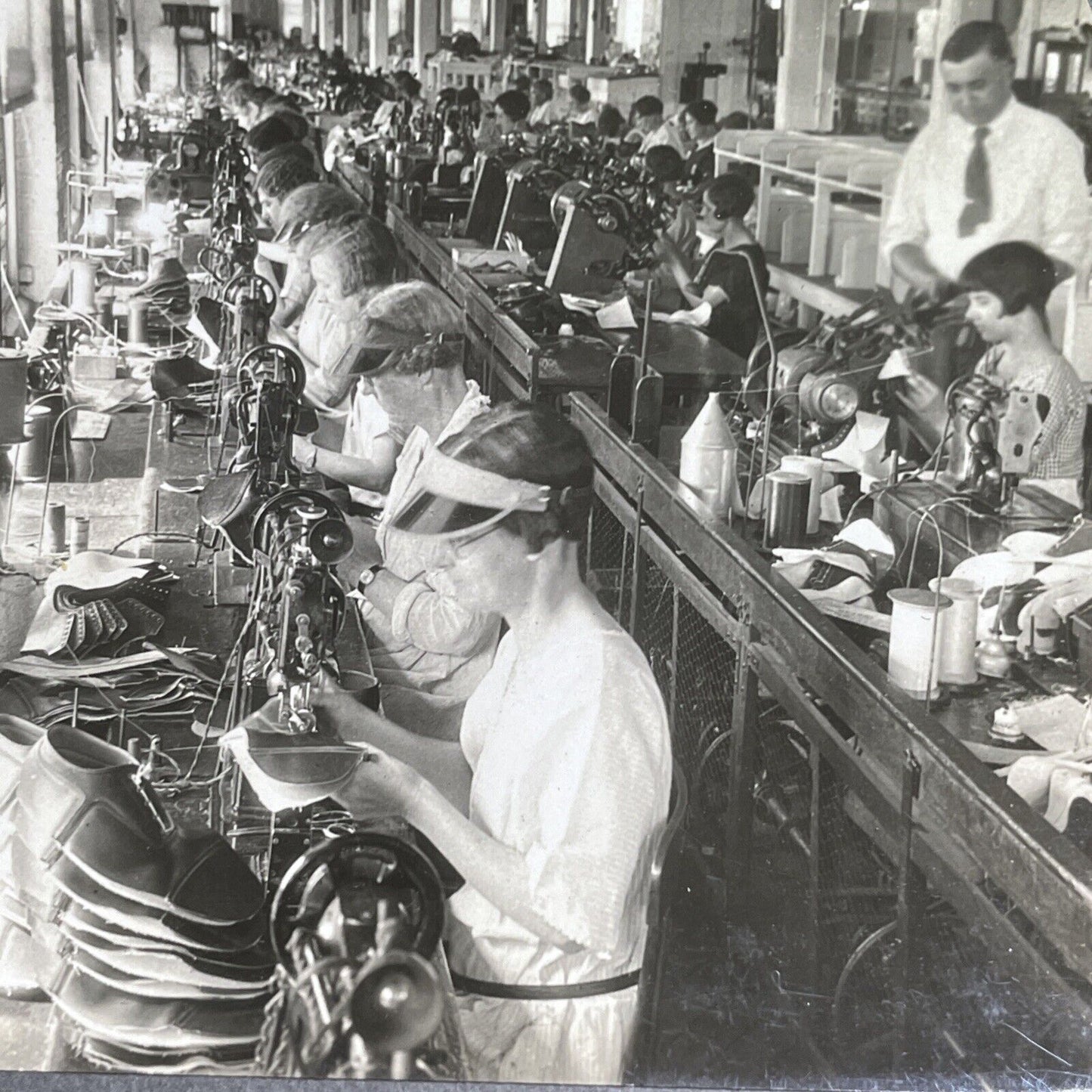 Antique 1920 Nettleton Shoe Factory Syracuse NY Stereoview Photo Card P1674