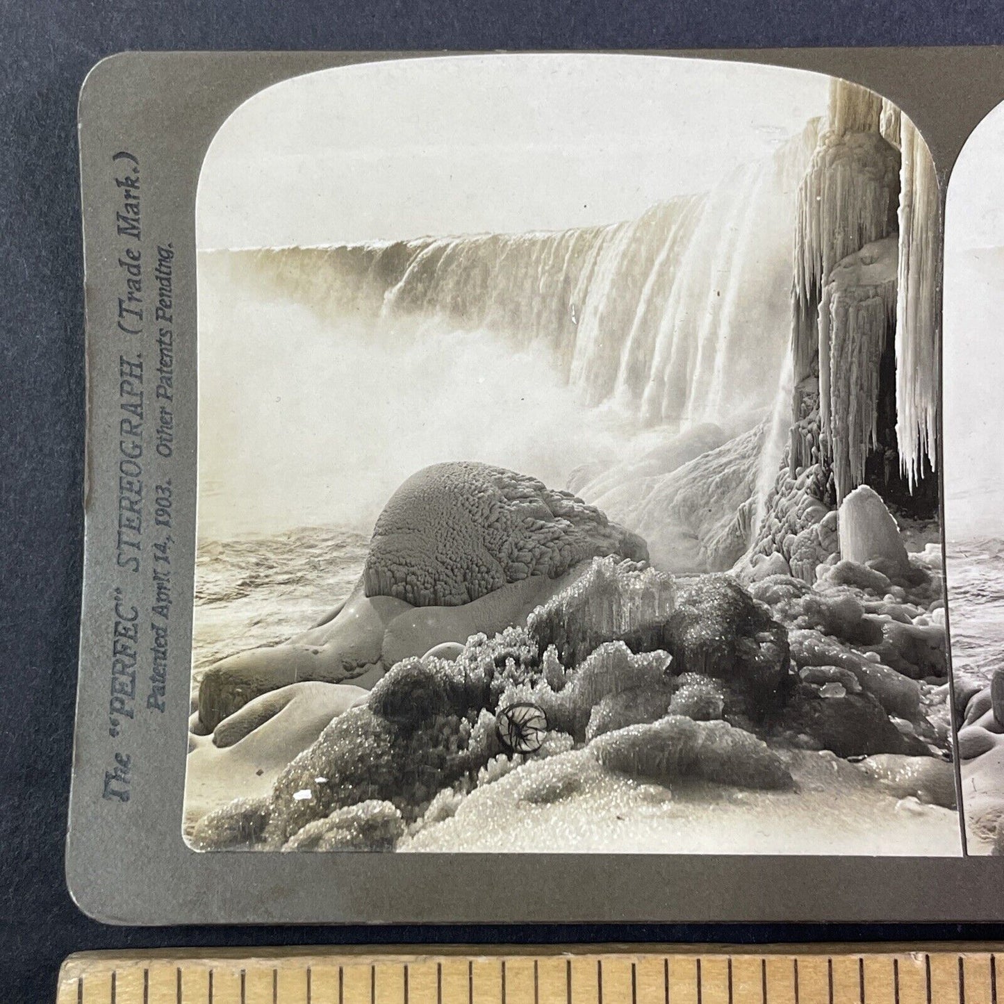 Frozen Rocks at the Bottom of Niagara Falls Stereoview Antique c1902 Y2150