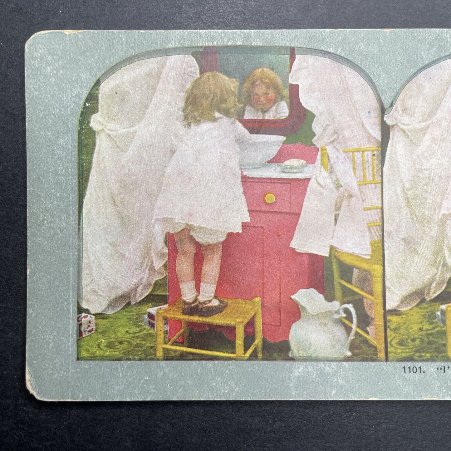 Antique 1892 A Child Washing Herself In The Mirror Stereoview Photo Card P1229