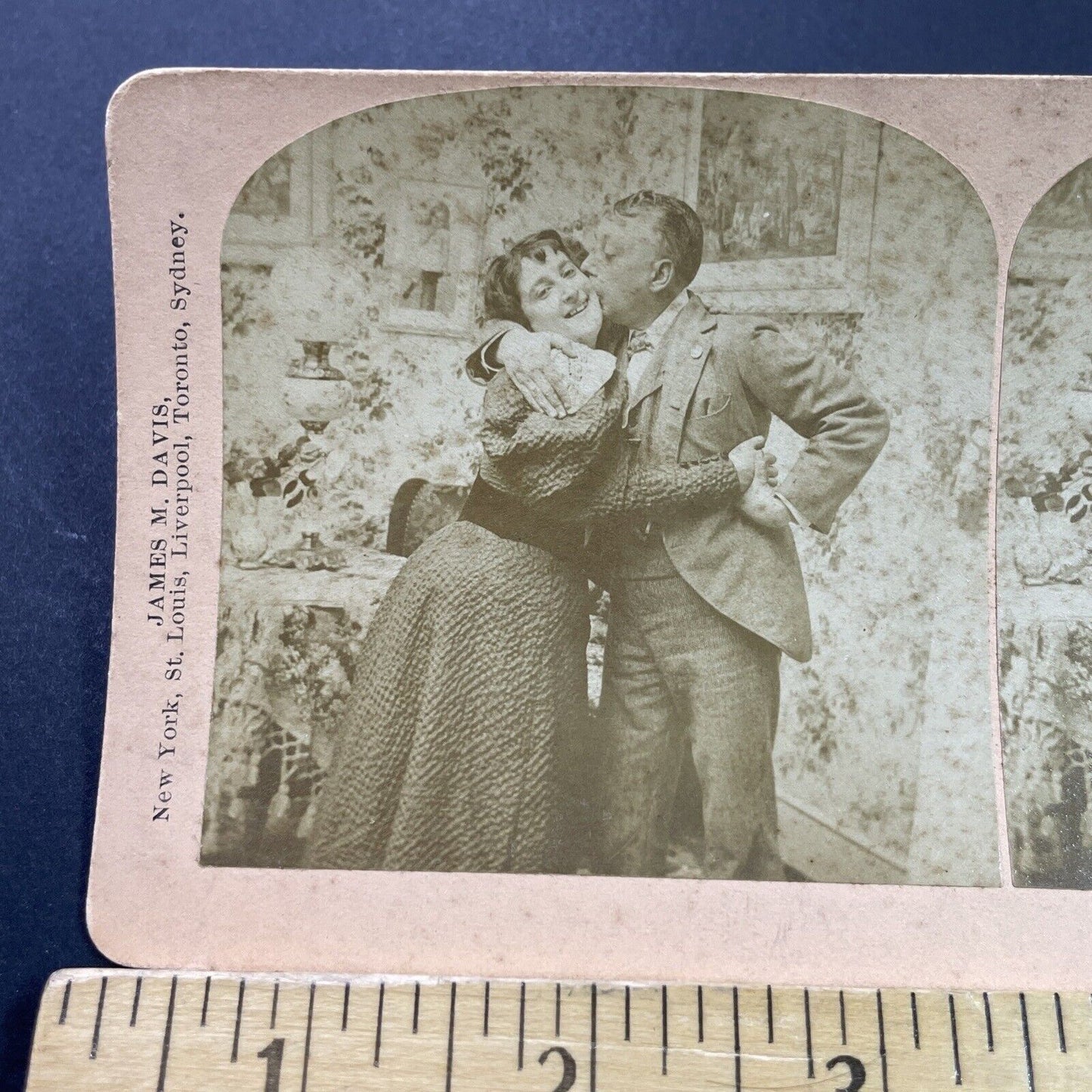 Antique 1897 Man Happily Kisses Wife In Room Stereoview Photo Card P3963