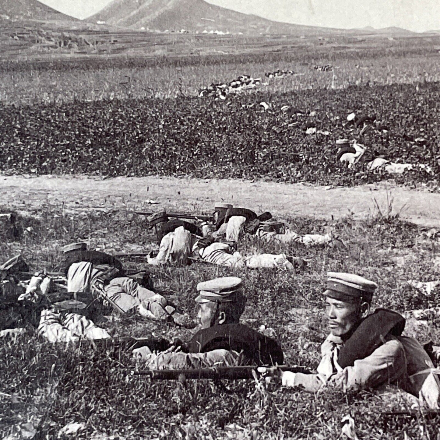 Japanese Soldiers Attack Russians Stereoview Dalian China Antique c1905 X2808