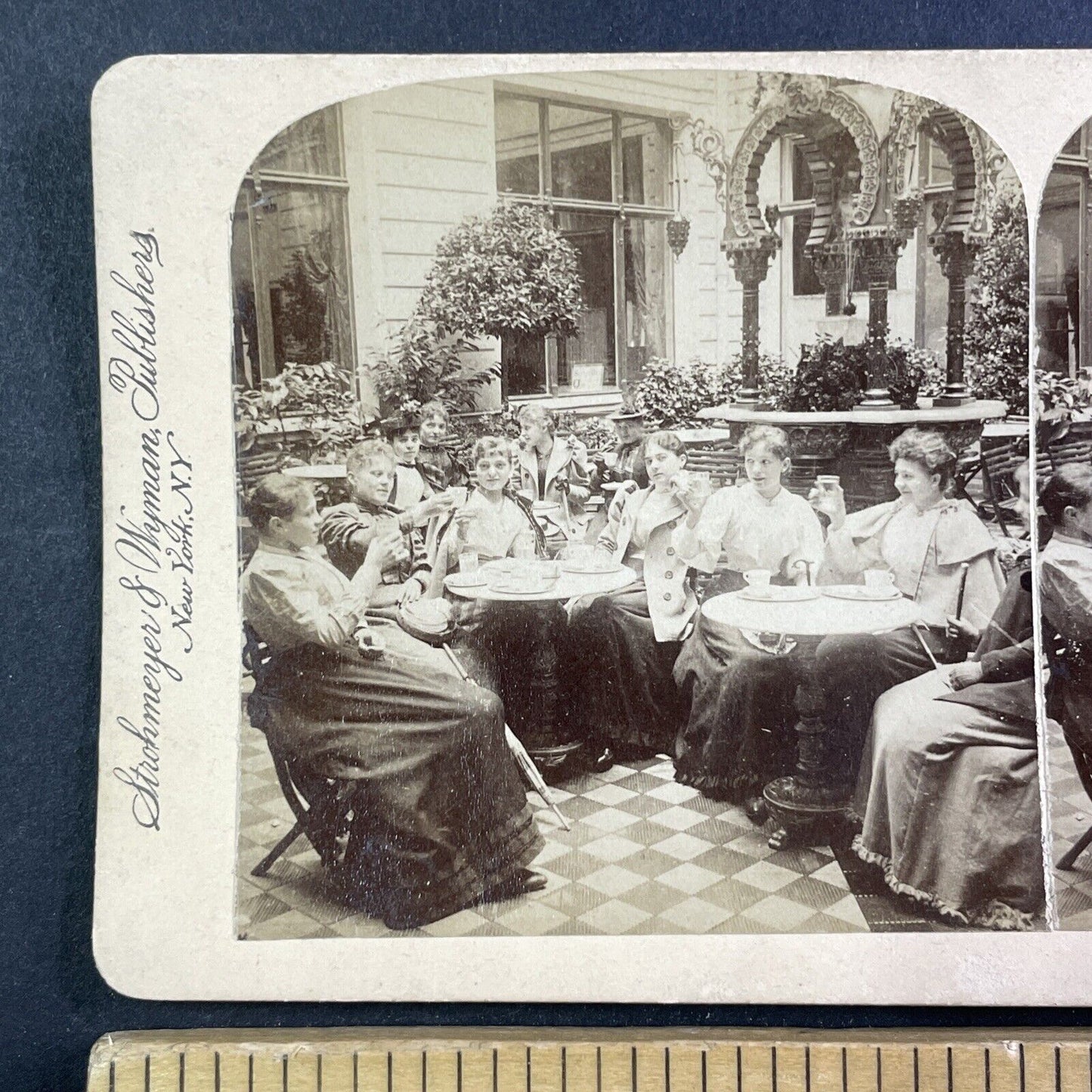 Beautiful Women Drinking Beer and Tea Stereoview Berlin Antique c1894 Y125