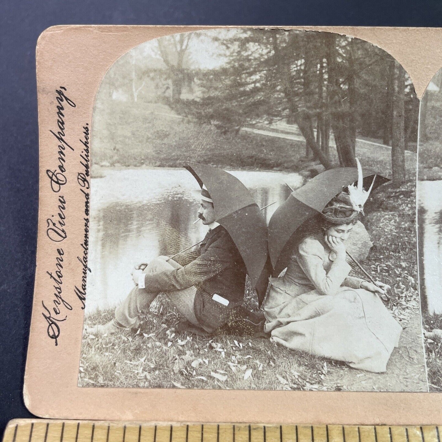 Antique 1900 Man And Woman Disagreement In Public Stereoview Photo Card P3464