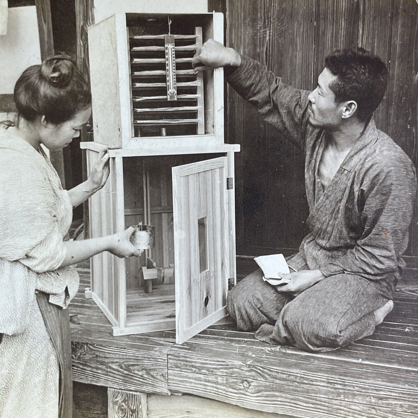 Antique 1904 Early Silk Worm Incubator In Japan Stereoview Photo Card P2172