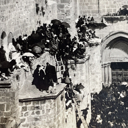 Antique 1910s Crowds Of People Hanging Off Of Church Stereoview Photo Card P4430