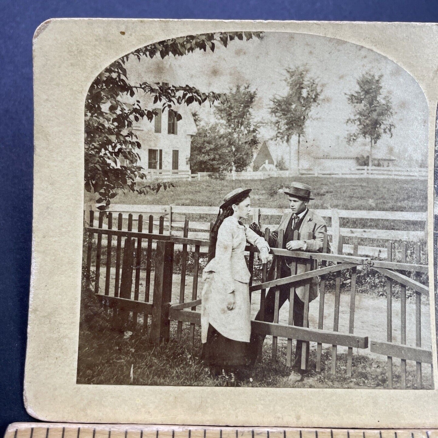 Antique 1876 Teenagers Talk Near Fence New Hampshire Stereoview Photo Card P3534