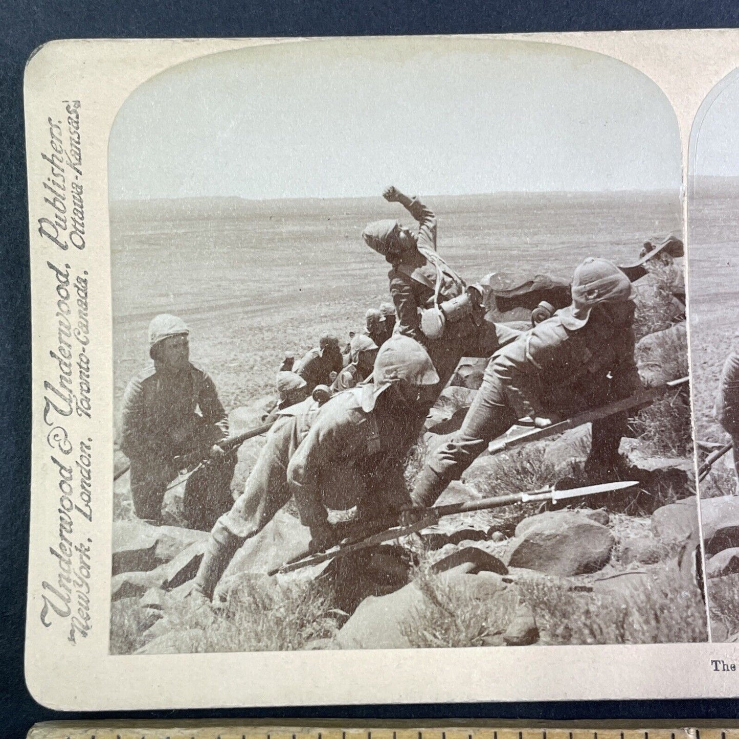 Soldiers Pinned Down by Gunfire Stereoview Boer War South Africa c1900 Y3012