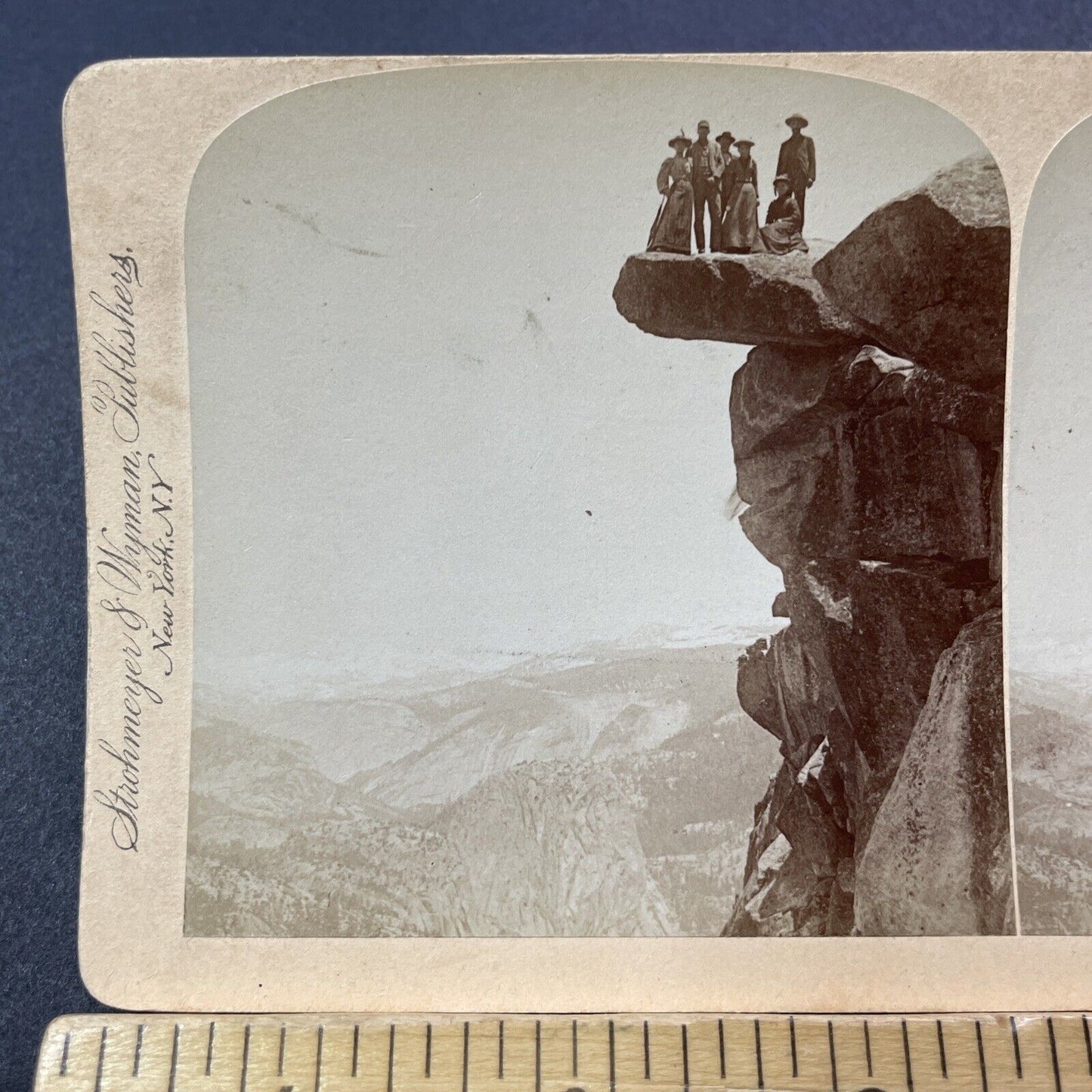 Antique 1894 Women On Dangerous Cliff Edge Stereoview Photo Card V3292