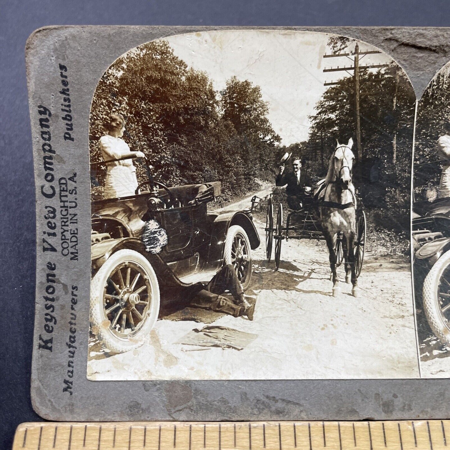 Antique 1905 Man Fixes Broken Car On Roadway Stereoview Photo Card P2670