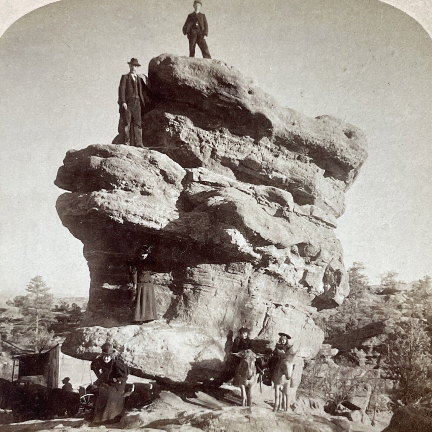 Antique 1898 Balancing Rock Garden Of The Gods CO Stereoview Photo Card V2150