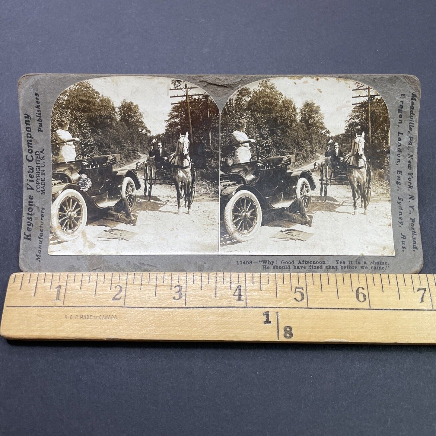 Antique 1905 Man Fixes Broken Car On Roadway Stereoview Photo Card P2670