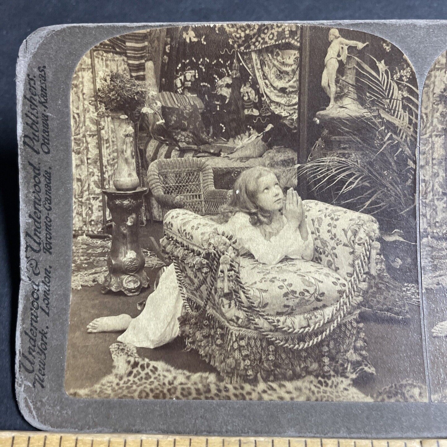 Antique 1903 Girl Child Says Her Prayers Stereoview Photo Card P4325